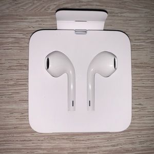 BRAND NEW! APPLE EARPODS WITH LIGHTING CONNECTOR